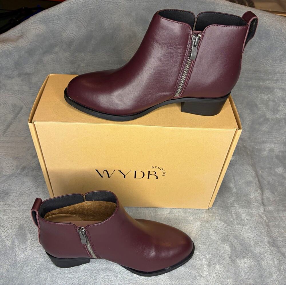 WYDR Studios Metro Muse Everyday Zip Bootie Wine Red Leather Women's Size 7